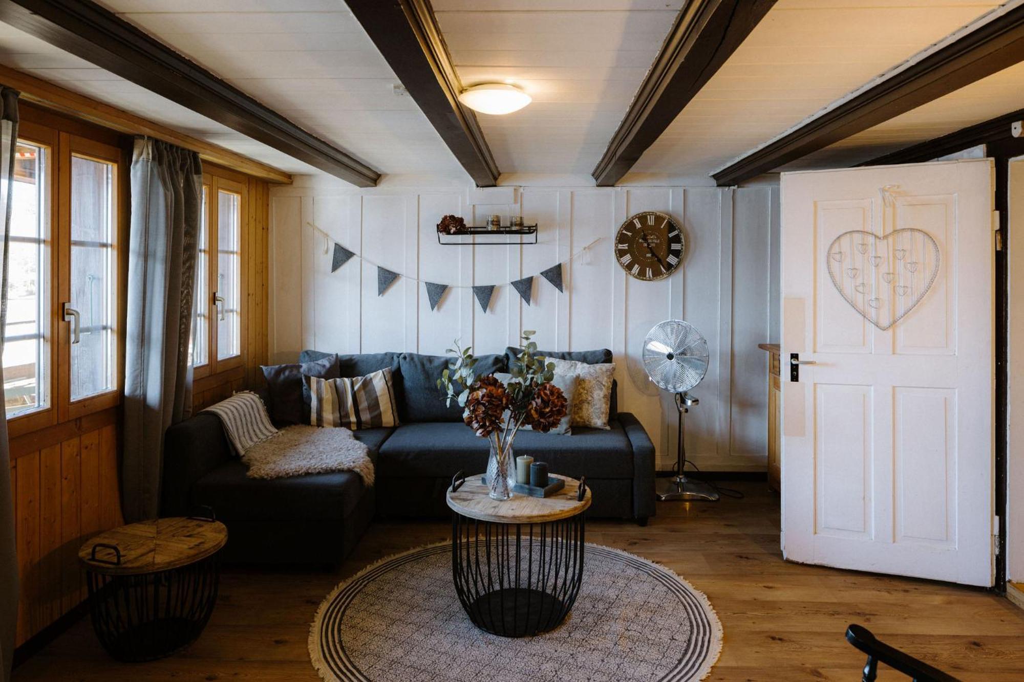 Bijou Beatus - Lakeview Sunset Retreat Apartamento